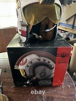 STAR WARS Black Series LUKE SKYWALKER X-WING Premium Electronic Helmet