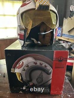 STAR WARS Black Series LUKE SKYWALKER X-WING Premium Electronic Helmet