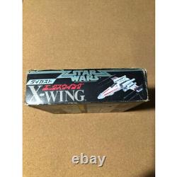 Figurine en fonte Takara de X Wing Fighter de Star Wars d'occasion avec boîte