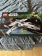 Lego Star Wars Red Five X-wing Starfighter (10240) - Lego Star Wars Chasseur X-wing Red Five