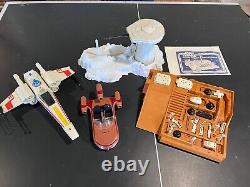 Lot vintage de Star Wars X-wing Fighter Droid Factory Landspeeder Turret Playset