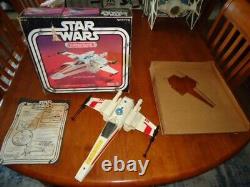 Star Wars Vintage X-Wing Fighter avec la boîte originale et l'insert complet