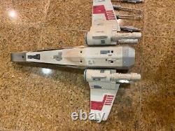 Vintage 1978 Star Wars Battle Damaged X-Wing Fighter RARE	
		<br/>Vieux chasseur X-Wing Star Wars endommagé par la bataille de 1978 RARE