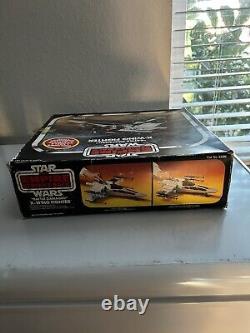 Vintage 1981 Star Wars Palitoy Esb X-wing Fighter Box & Insert Only
 <br/> 	
  <br/> 		Translation: Boîte et insert seulement du chasseur X-wing Vintage 1981 Star Wars Palitoy Esb